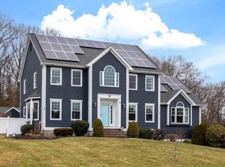 19 Red Gate Ln, Franklin, MA 02038