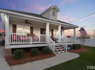 202 W Parrish Dr, Benson, NC 27504