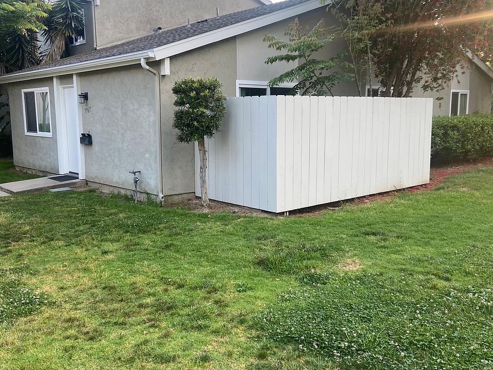 Ranch like layout and corner unit