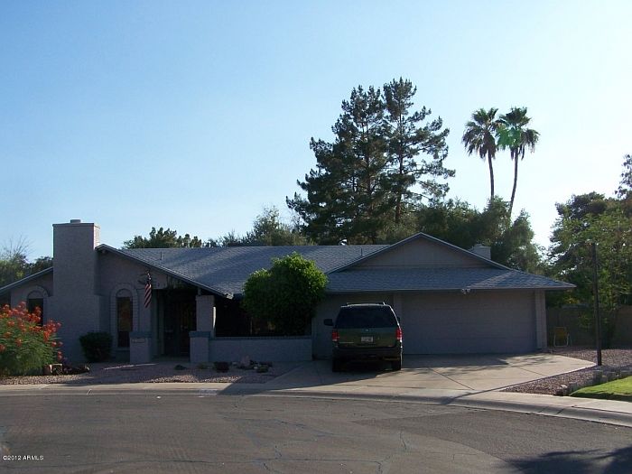1st image of 2326 W Monterey Cir
