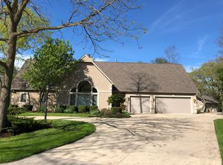 11051 8th Ave, Pleasant Prairie, WI 53158