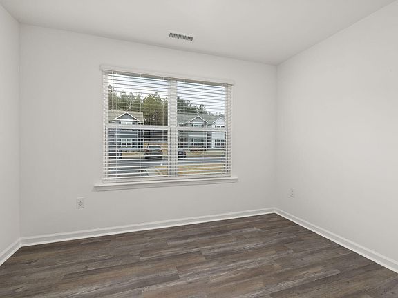 3rd image of 8524 Beckett Chase Way