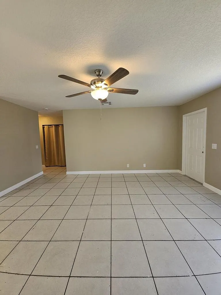 4876 Orleans Ct — Photo 1