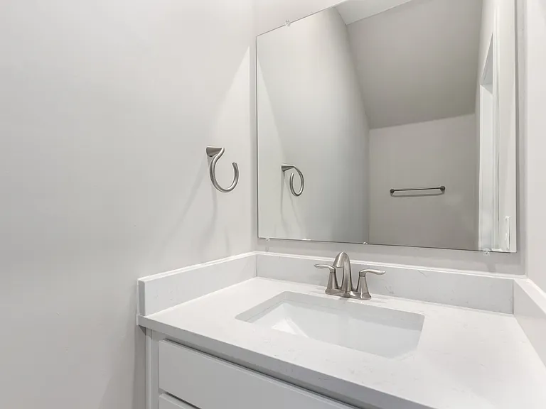 2134 W Harmont Dr — Photo 41
