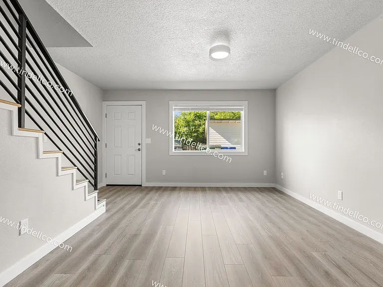 8019 SW 35th Ave — Photo 5