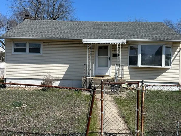 32 penndale Drive, Amityville, NY 11701