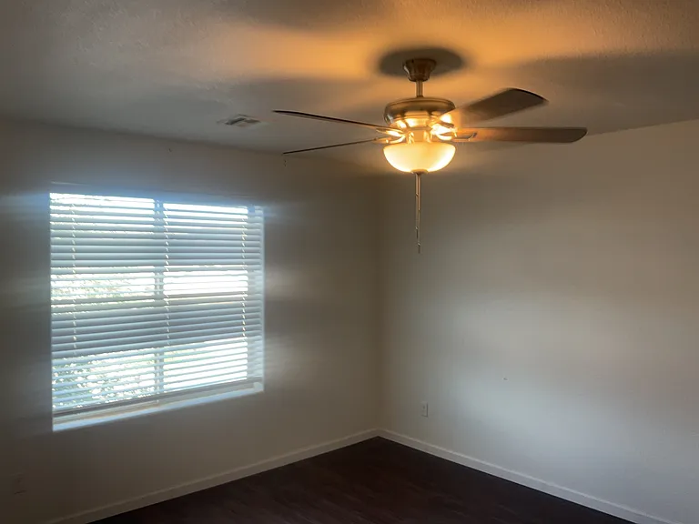 1734 Lark Dr NE — Photo 11