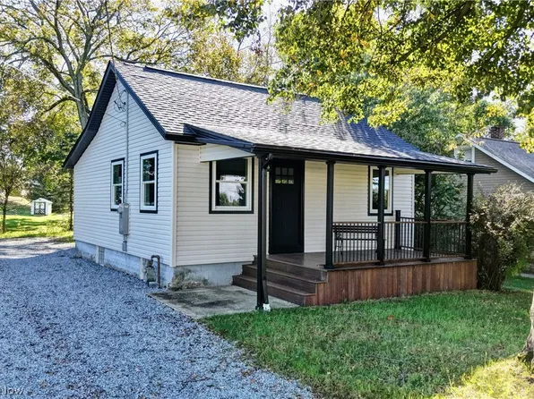 852 15th St NW, Massillon, OH 44647