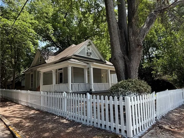 390 N Chase Street, Athens, GA 30605