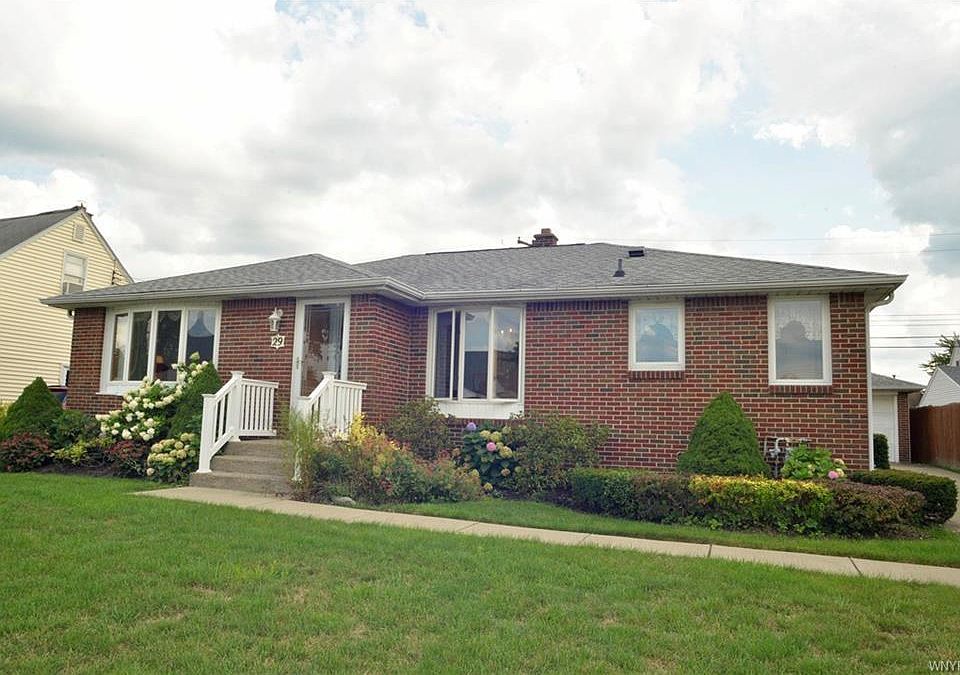 1st image of 29 Nadine Dr