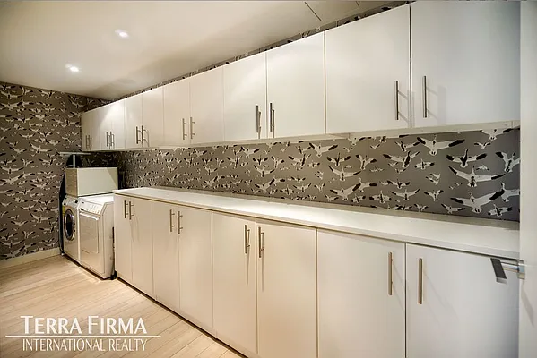 Rented by Terra Firma International Real Estate LLC | media 35
