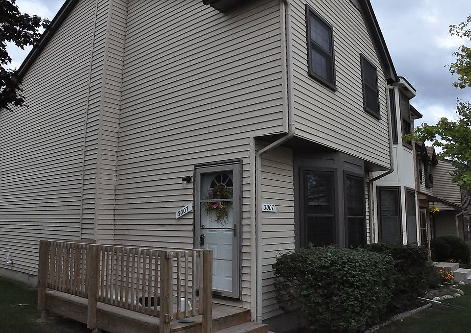 1st image of 3007 Debra Ct #1