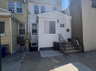 7877 79th Ln, Ridgewood, NY 11385