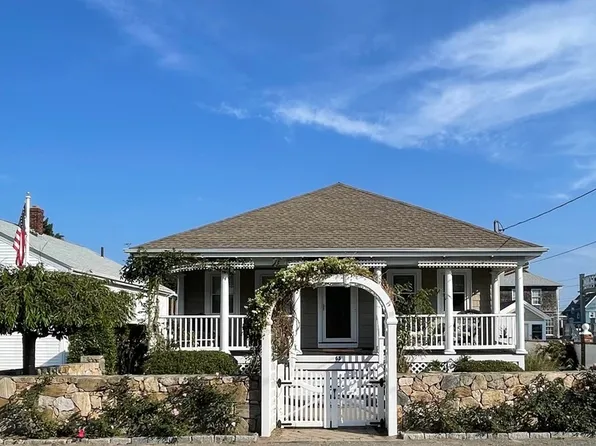 63 H St, Hull, MA 02045