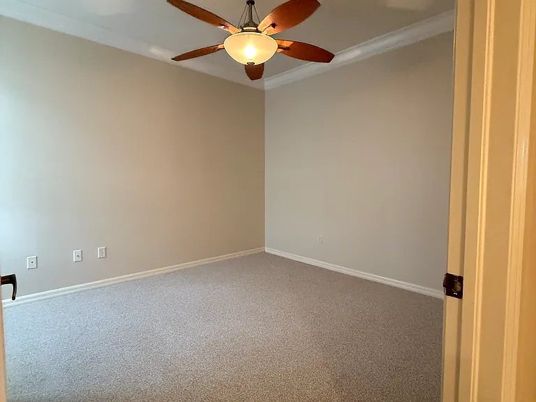 14681 Sutherland Ave — Photo 10