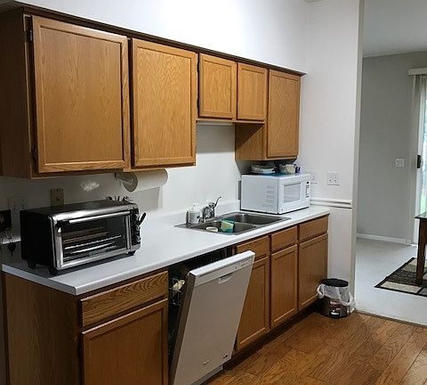 2nd image of 284 Glen Leven Ct