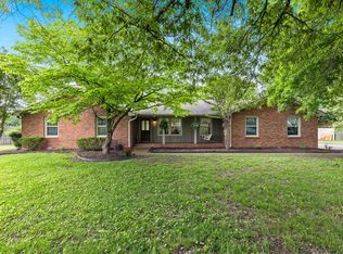 2707 Cages Bend Rd, Gallatin, TN 37066