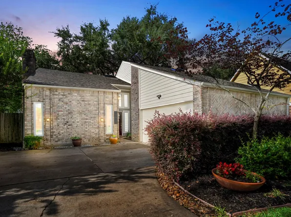 12523 Burgoyne Dr, Houston, TX 77077