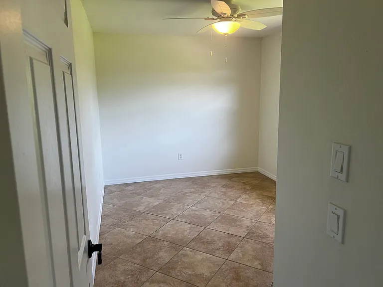 4025 Vermont Ln — Photo 28
