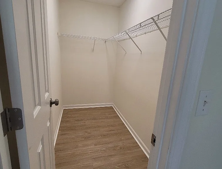 328 Highgate Cir — Photo 9
