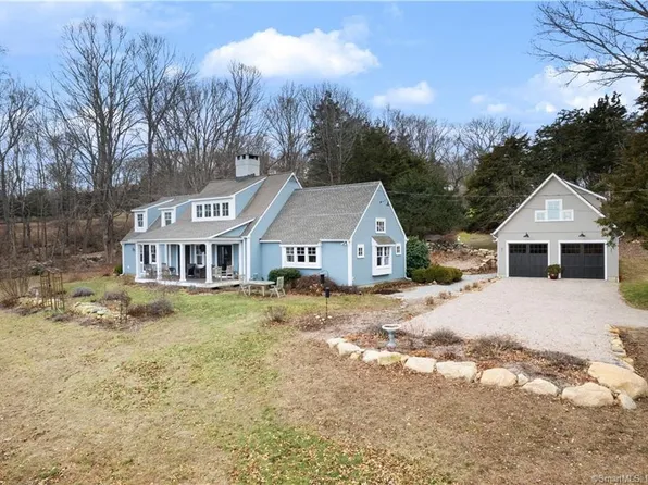 8 Lookout Hill, Essex, CT 06426