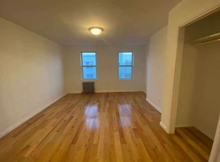 221 Calyer St APT 3L, Brooklyn, NY 11222