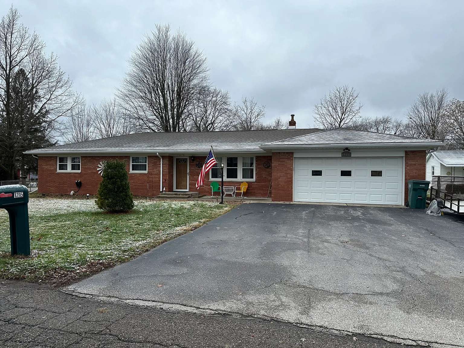 1215 Meridian St photo 1