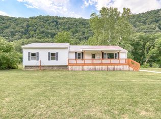 165 Weaver Dr, Elliston, VA 24087