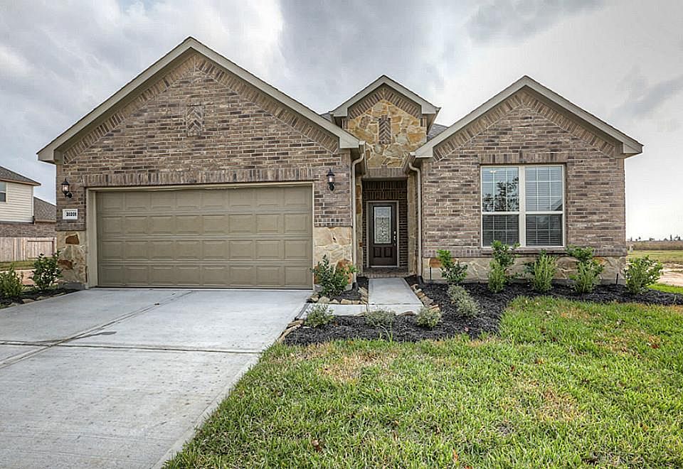 1st image of 30209 Live Oak Way