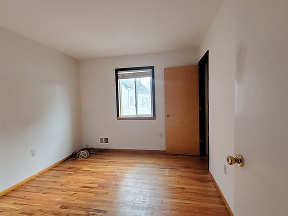 3rd image of 93 Brielle Ave