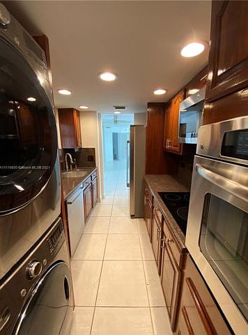 1st image of 1881 Washington Ave APT 16A