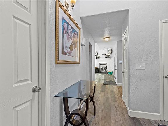 5th image of 48 Scoles Ct