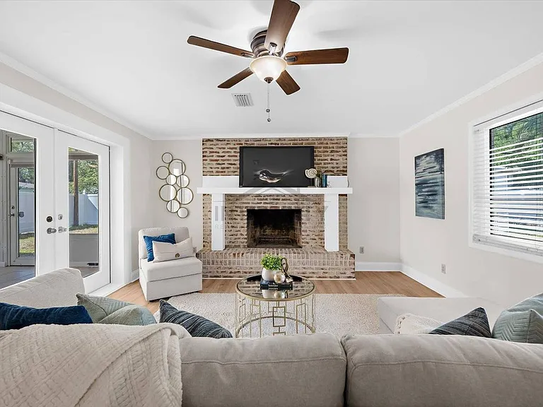 3315 W Beaumont St — Photo 28