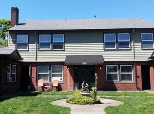 2211 NE Pacific St APT 8, Portland, OR 97232