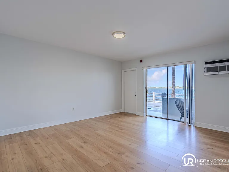 7931 East Dr #301 — Photo 12