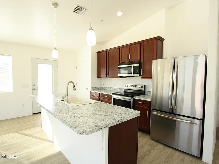 15237 N Lago Del Oro Pkwy — Photo 11