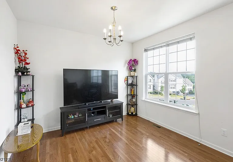 127 Sowers Dr — Photo 5