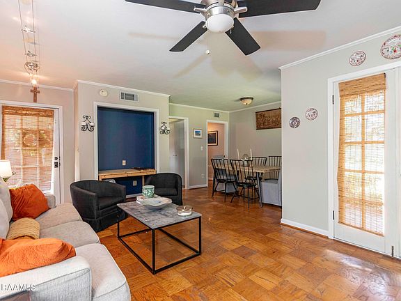 4th image of 135 Vital St