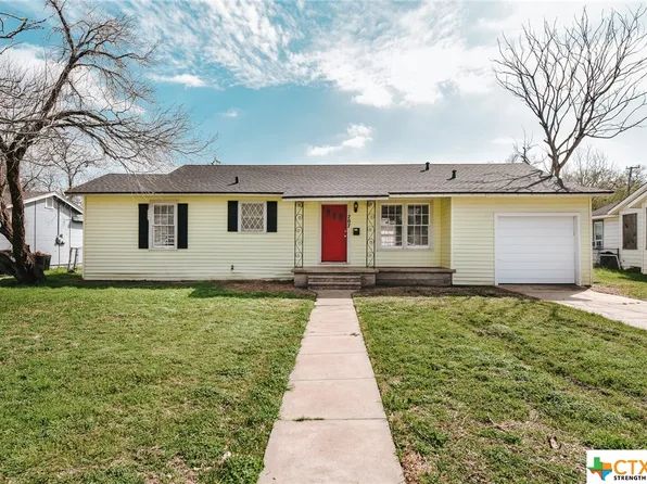 707 E Rosebud Ave, Victoria, TX 77901