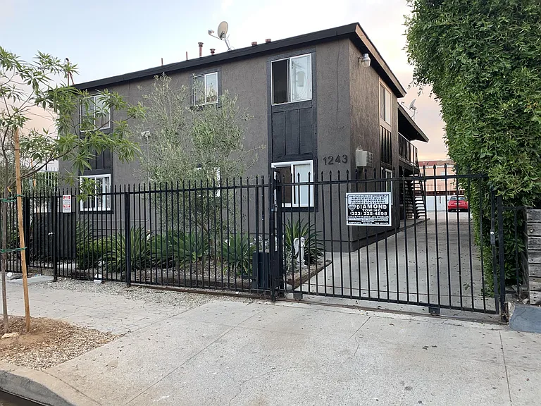 1243 Fedora St #5 — Photo 14