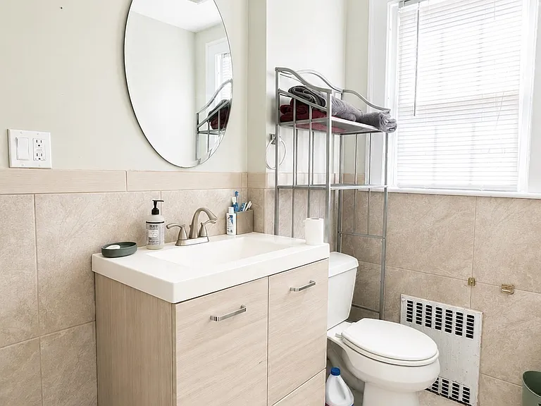 18 Pierce St #1 — Photo 6