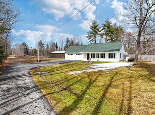 11 E Trask Rd, Waterville, ME 04901
