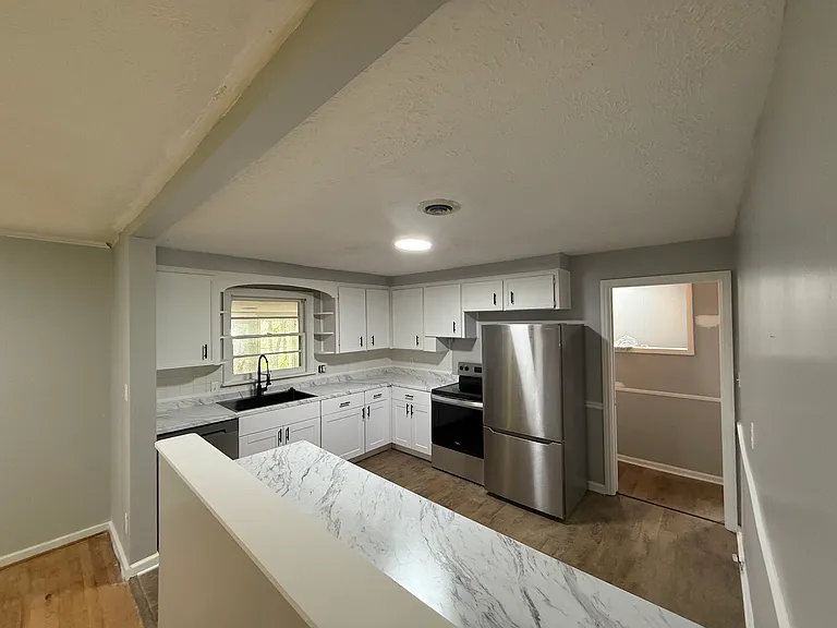 1108 Sunset Dr — Photo 11