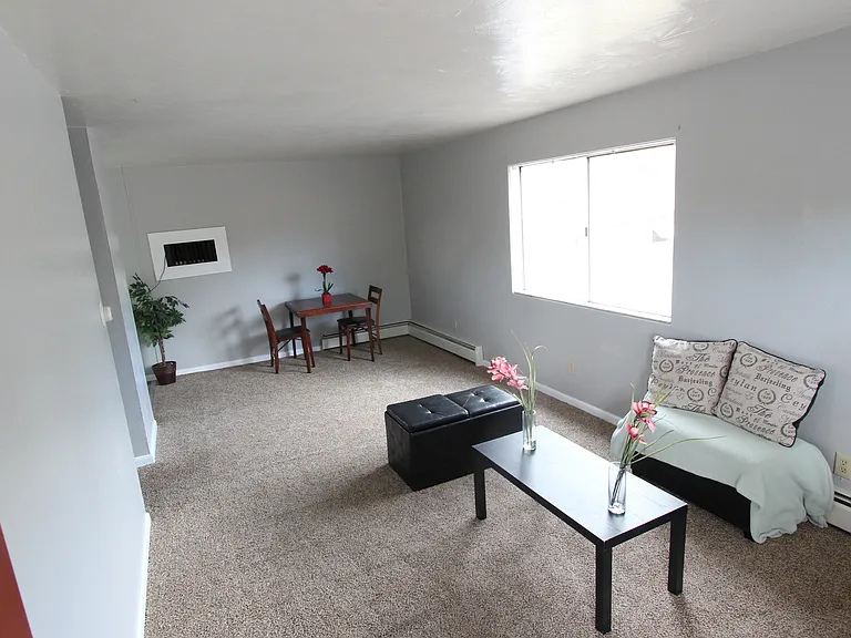 1425 Bunting Ave — Photo 14