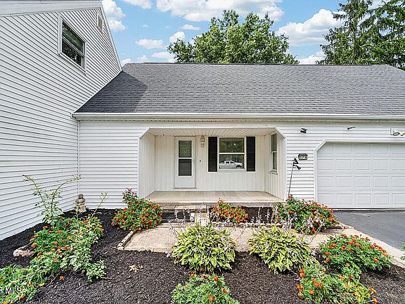 3rd image of 2416 Springmill Rd