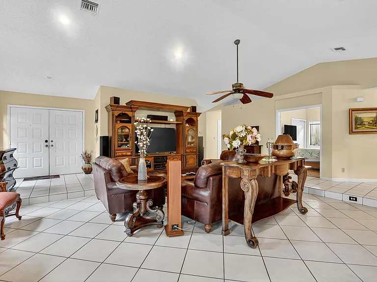 20803 Cabrillo Way — Photo 7