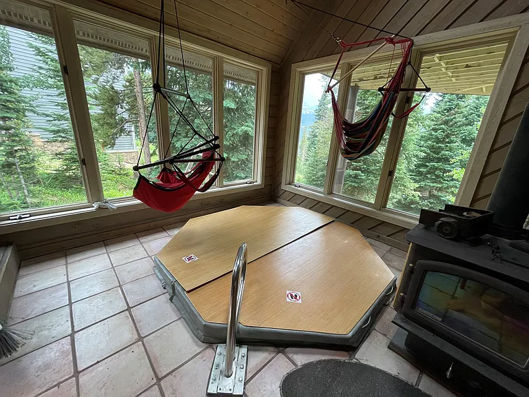 1256 Forest Hills Dr — Photo 24