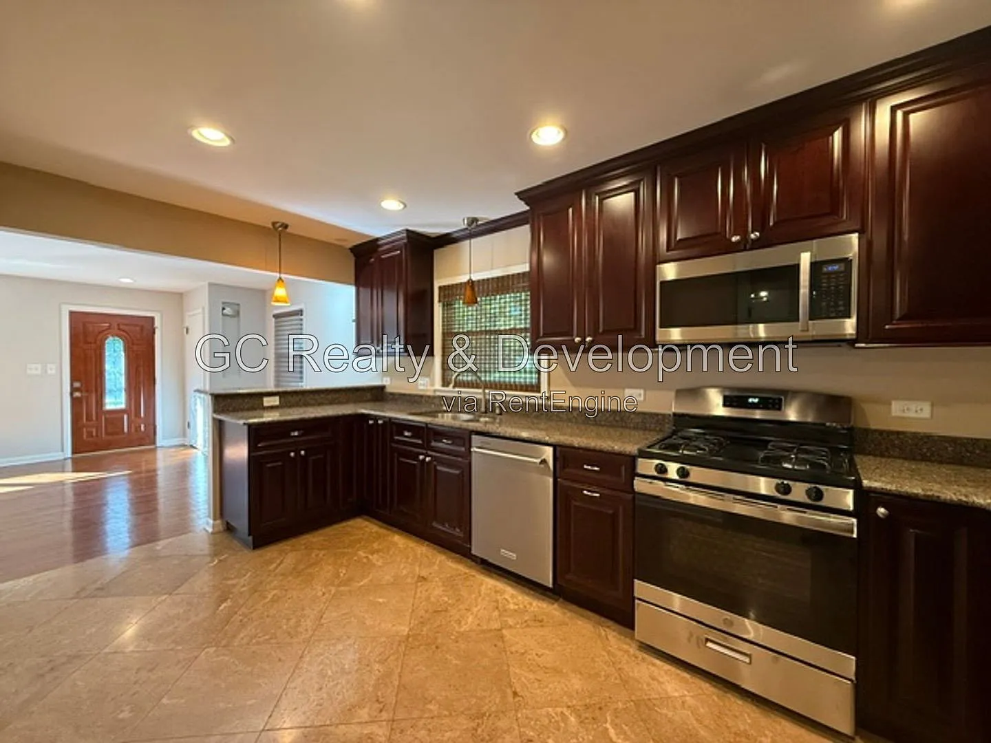 3 bed, 2.0 bath, 1218 sqft, $3,300 — Photo 3