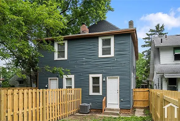 147 N Burgess Ave #147 — Photo 39