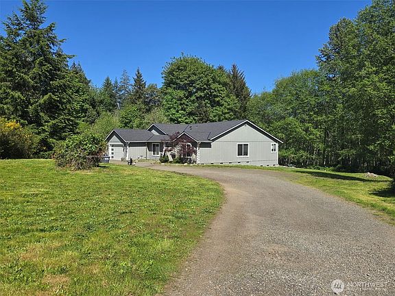3rd image of 6611 Crescent Beach rd Road NW